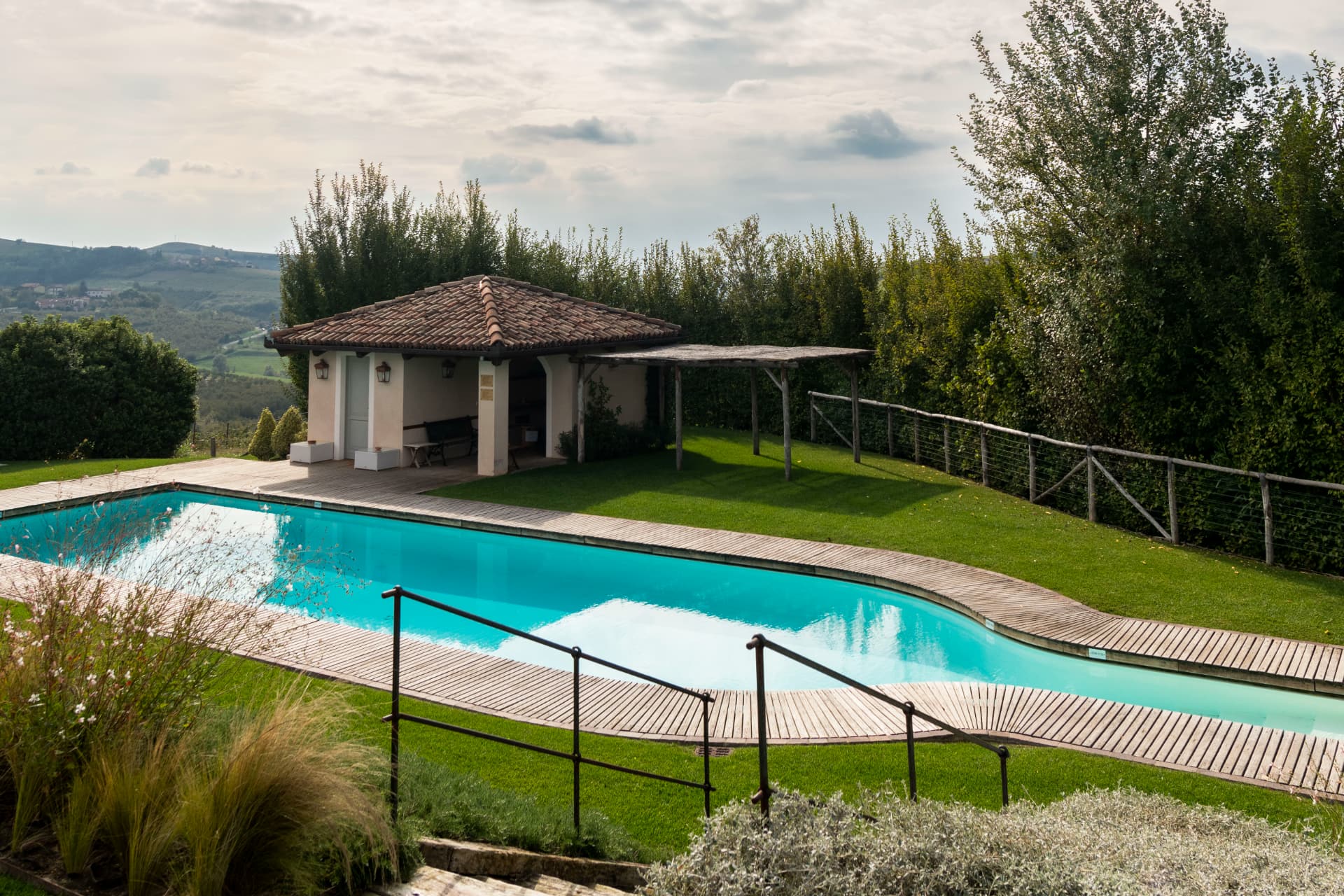 Poderi Einaudi Piscina
