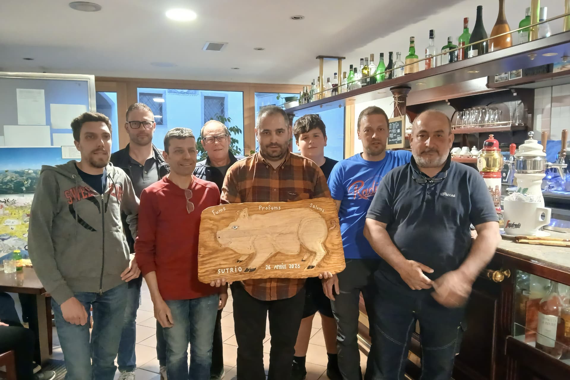 Salat, fumat e mangjat - Il gruppo vincitore