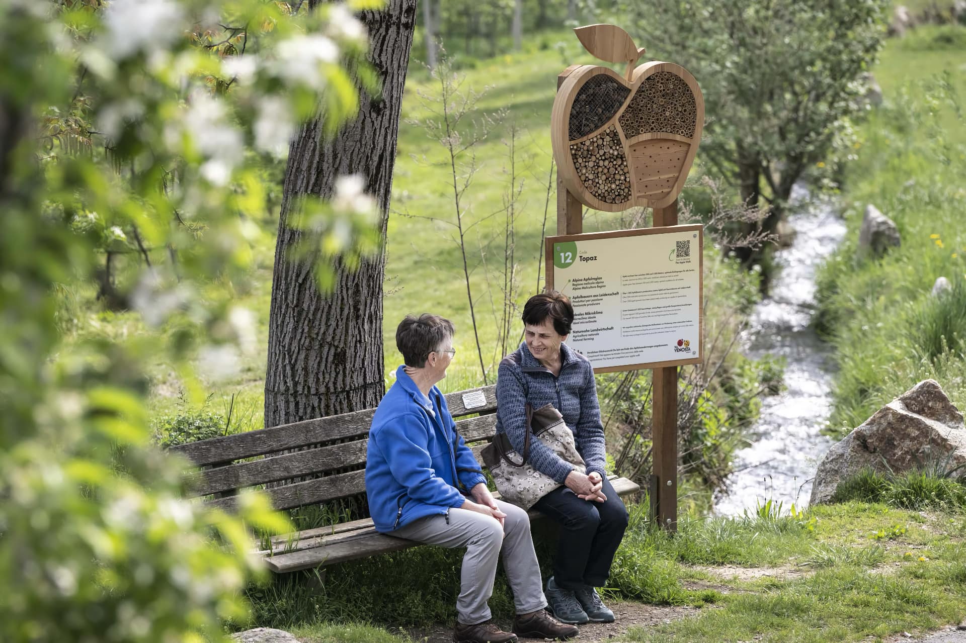 the Apple Walk - foto Helmuth Rier