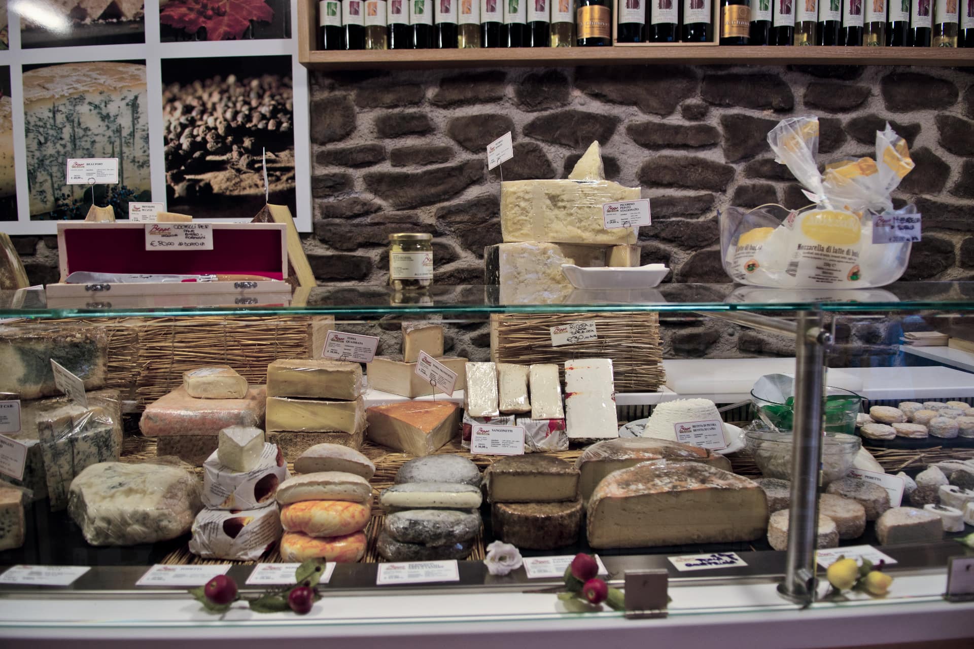 Negozio con specialità alimentari italiane