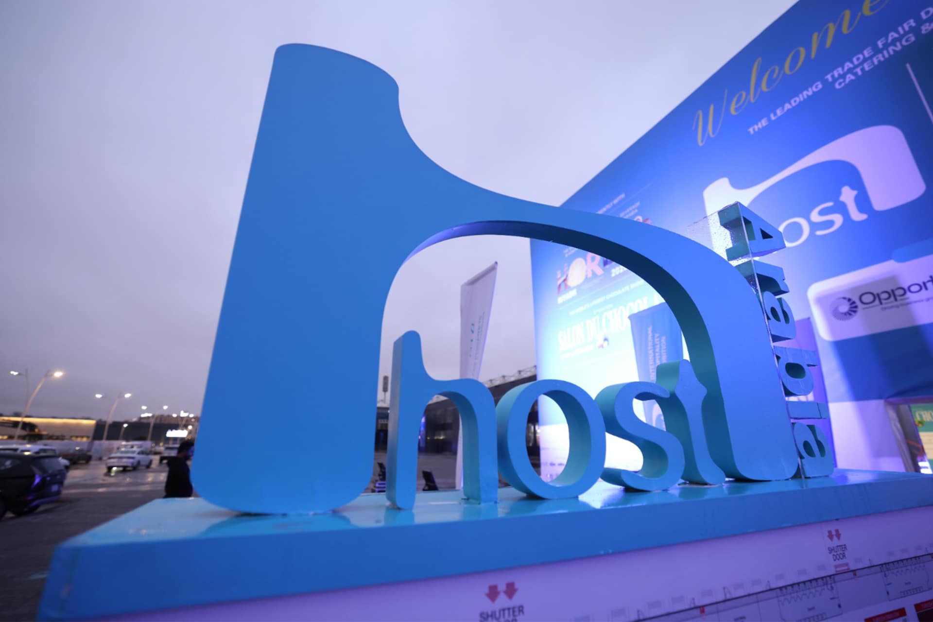 Host Arabia